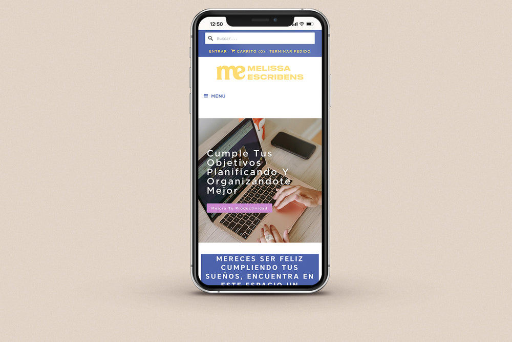 Imagen de un iphone con la web de Melissa Escribens en su pantalla.